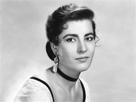 Irene Papas, Greek Actress Who Earned Hollywood Fame, Dies。